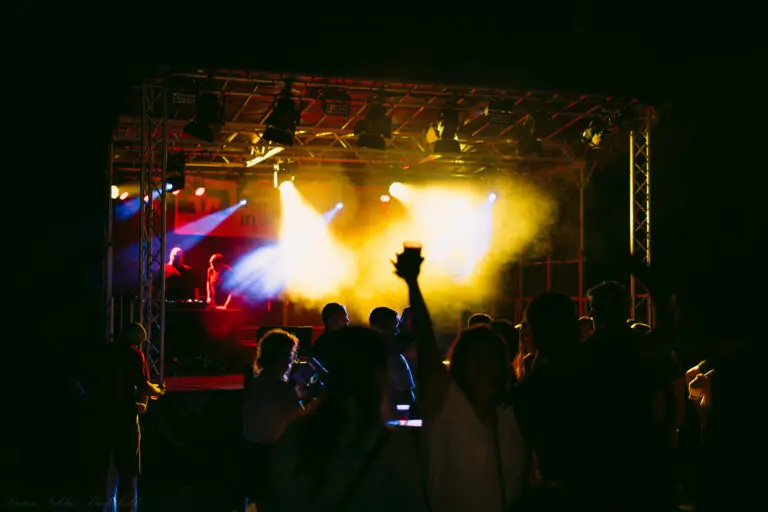 Open-Air Bühne als Full-Service geplant und betreut von P2R-Music beim SSV-Marienheide in Marienheide NRW